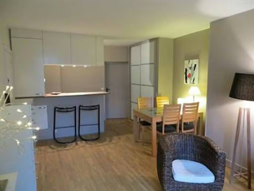 Studio Meublé & Climatisé – Rue des Pâquis, Genève